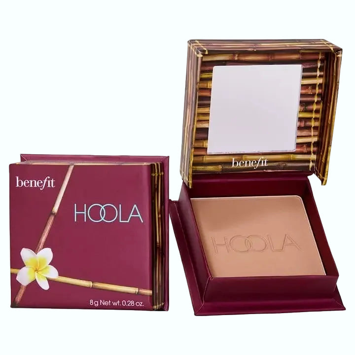 Benefit Cosmetics Hoola Matte Bronzer for natural-looking contour and warmth