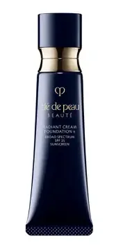 Clé de Peau Beauté Radiant Cream Foundation SPF 25