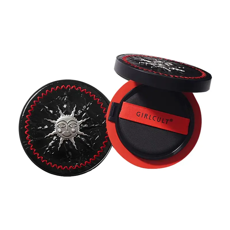 Girlcult Radiant Glow Cushion Foundation For Oily Skin