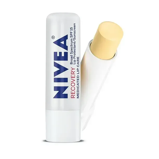 Nivea Nivea A Kiss of Recovery Medicated Lip Protectant SPF 15